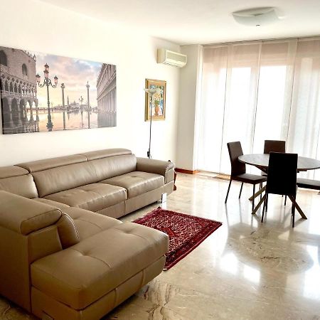 Apartment Donatello Местре Экстерьер фото